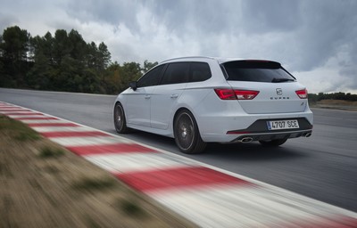 SEAT confirms UK pricing and specification of Leon ST CUPRA 280 