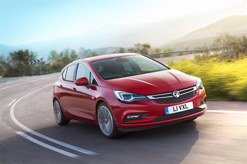 VAUXHALL ASTRA WINS EUROPEAN CAR OF THE YEAR 2016