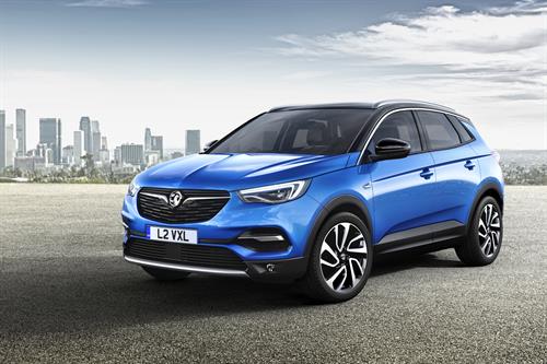 STAYING SAFE AND ALERT WITH THE ALL-NEW VAUXHALL GRANDLAND X SUV 