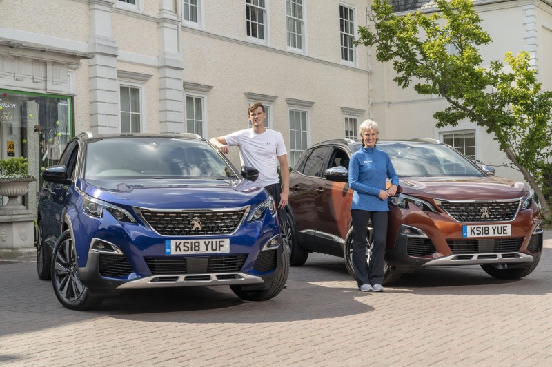 PEUGEOT DELIVERS NEW 3008 SUVS TO JAMIE AND JUDY MURRAY 